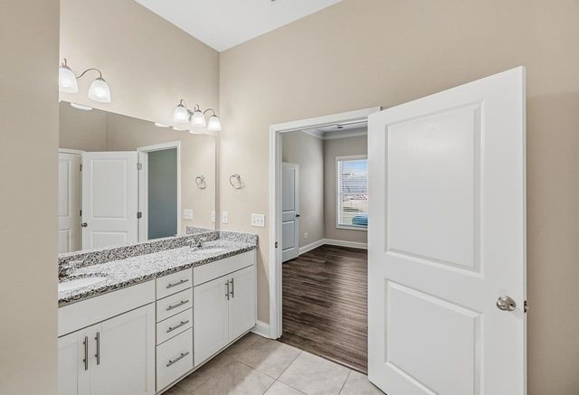 893 Deepwood Court, Boiling Springs, SC 29316