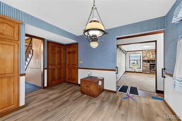 908 Devonshire Lane, St Charles, MO 63301