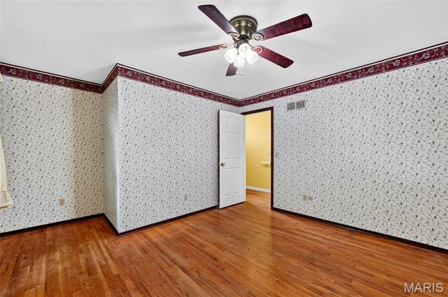 908 Devonshire Lane, St Charles, MO 63301