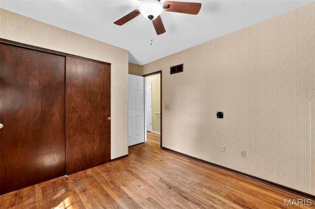 908 Devonshire Lane, St Charles, MO 63301