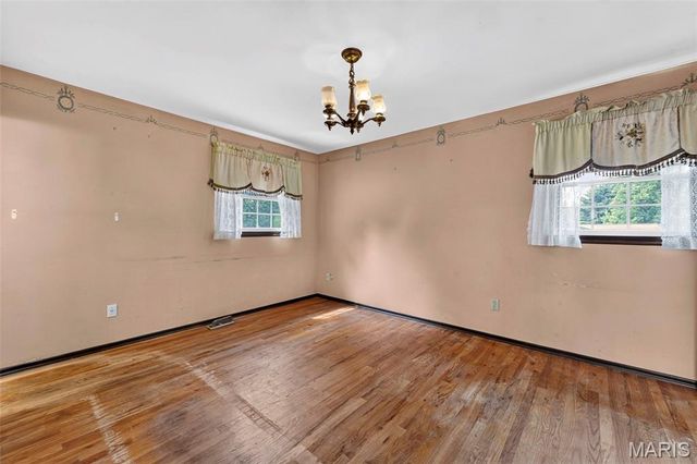 908 Devonshire Lane, St Charles, MO 63301