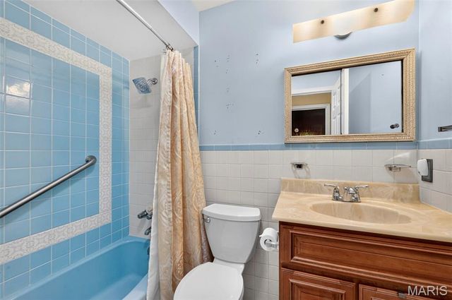 908 Devonshire Lane, St Charles, MO 63301