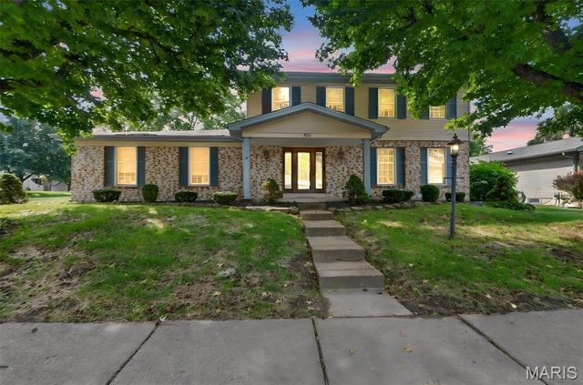 908 Devonshire Lane, St Charles, MO 63301