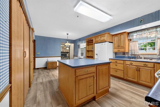 908 Devonshire Lane, St Charles, MO 63301