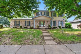 908 Devonshire Lane, St Charles, MO 63301