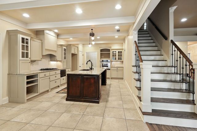 2905 Woodsgate Drive, Little Rock, AR 72211