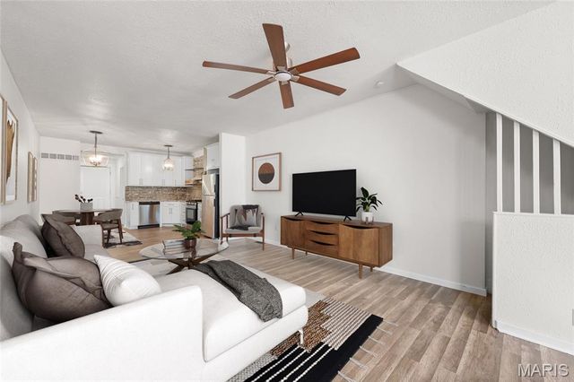 7725 Ivory Avenue, St Louis, MO 63111