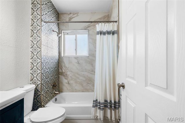 7725 Ivory Avenue, St Louis, MO 63111