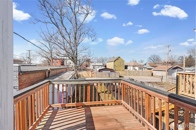 7725 Ivory Avenue, St Louis, MO 63111