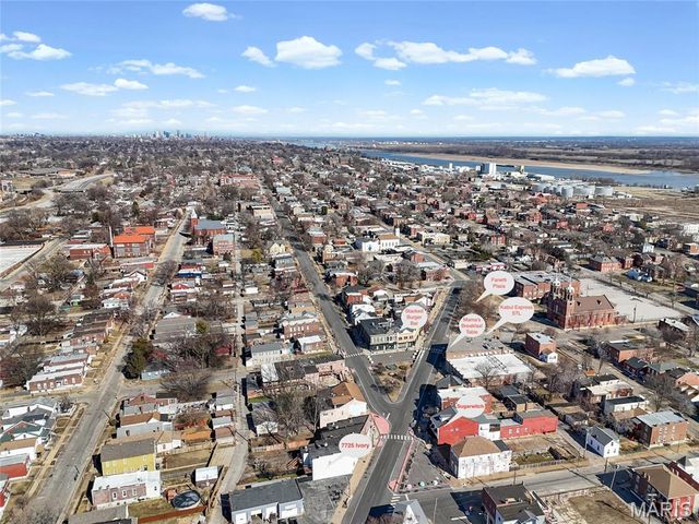 7725 Ivory Avenue, St Louis, MO 63111