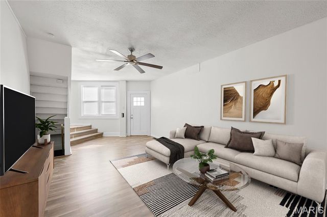 7725 Ivory Avenue, St Louis, MO 63111