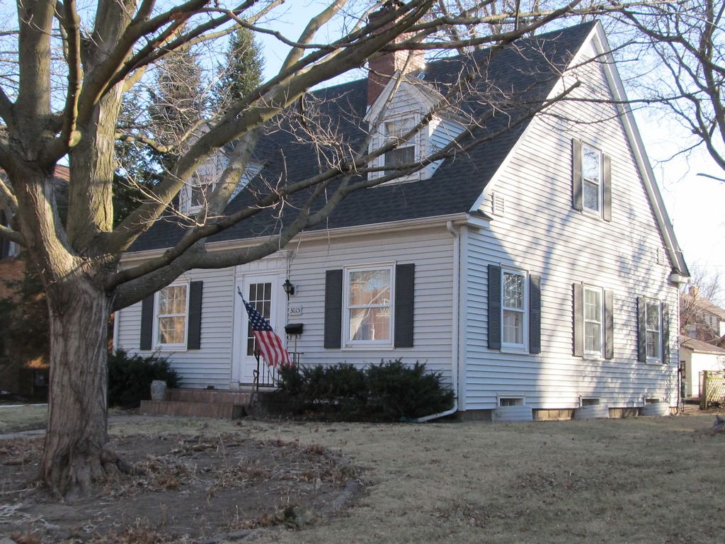 3015 E 18th Street, Davenport, IA 52803