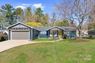 2375 Rosemont Court, Hendersonville, NC 28791