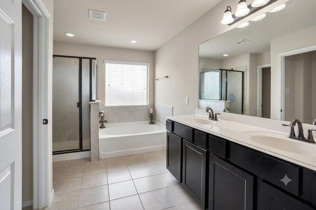 9106 Saint Laurent Lane, Houston, TX 77044
