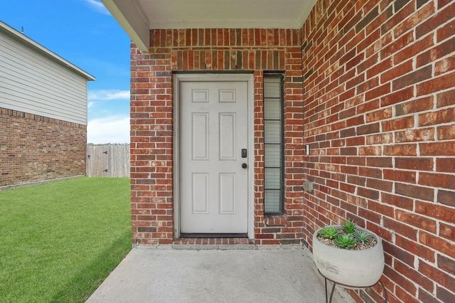 9106 Saint Laurent Lane, Houston, TX 77044