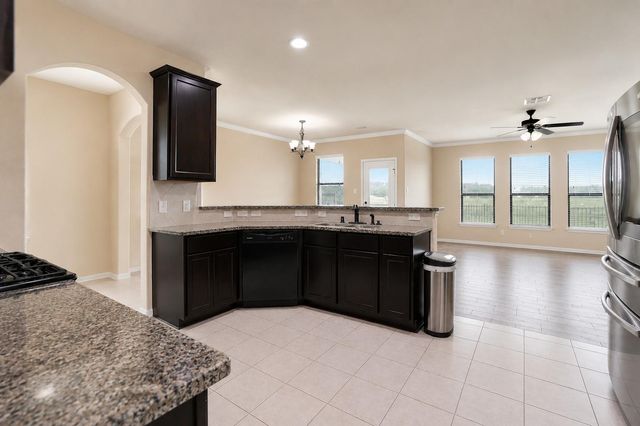 9106 Saint Laurent Lane, Houston, TX 77044