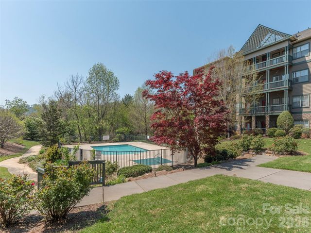 9 Kenilworth Knoll 308, Asheville, NC 28805