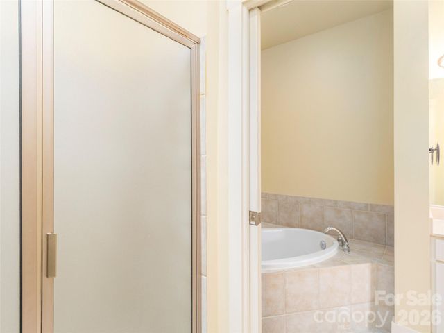 9 Kenilworth Knoll 308, Asheville, NC 28805