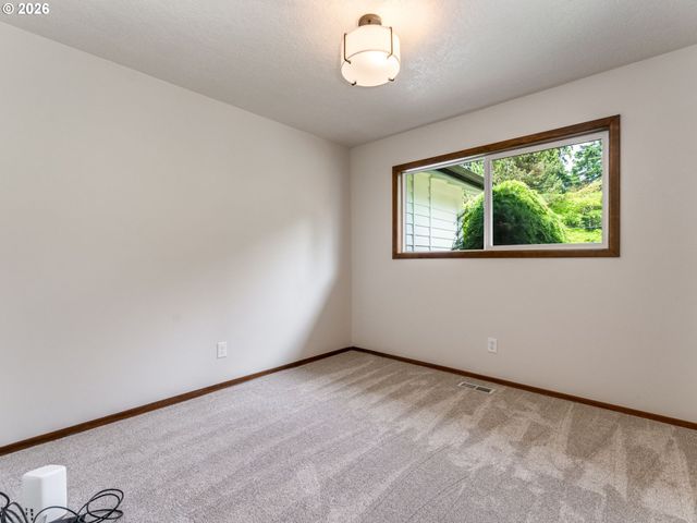 12310 Nw 15TH Ave, Vancouver, WA 98685