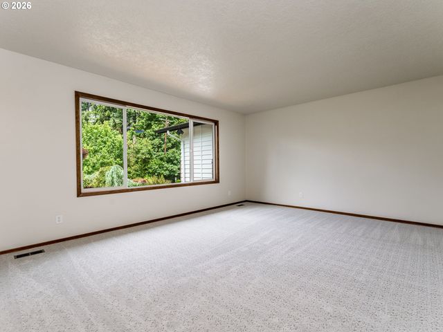 12310 Nw 15TH Ave, Vancouver, WA 98685