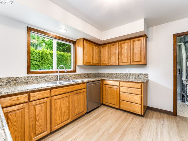 12310 Nw 15TH Ave, Vancouver, WA 98685