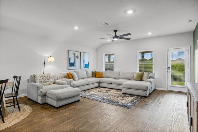 20120 Andrew Johnson DR, Manor, TX 78653