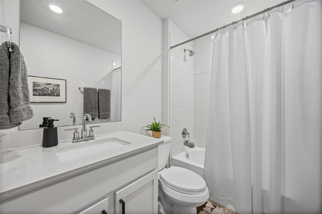 20120 Andrew Johnson DR, Manor, TX 78653