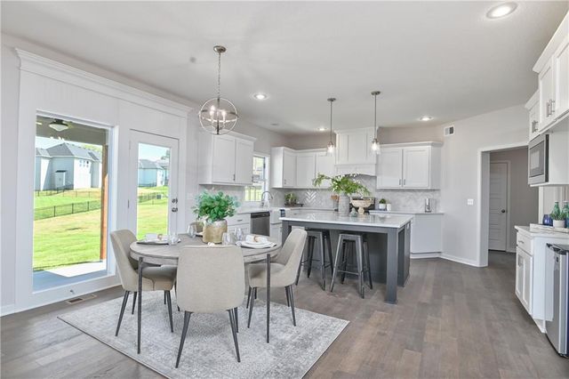 6012 Arapahoe Street, Shawnee, KS 66226