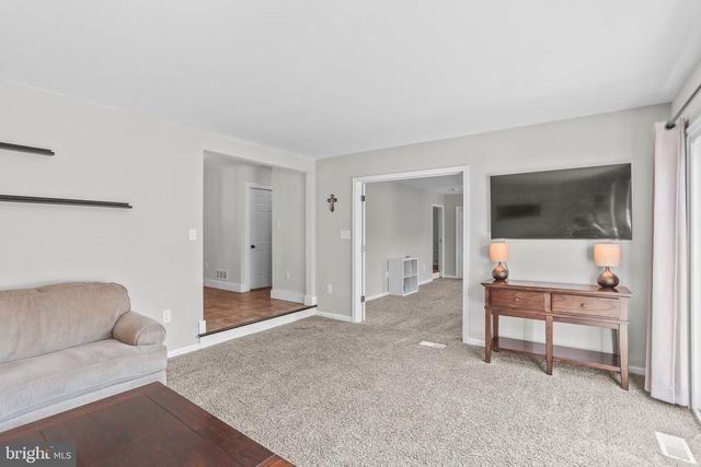 3320 NICOLE CT, Dover, PA 17315