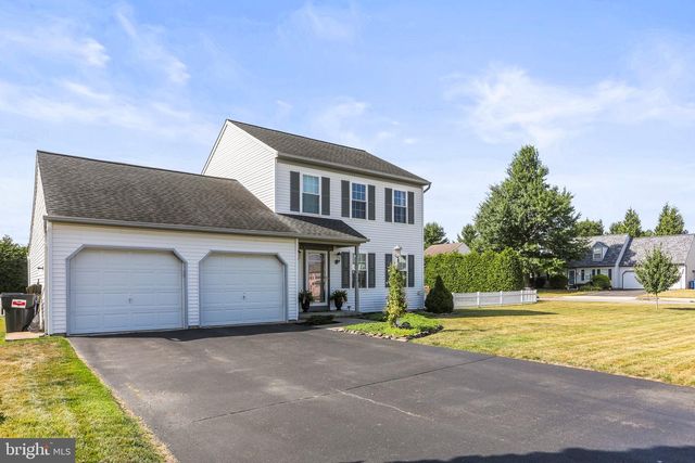 3320 NICOLE CT, Dover, PA 17315