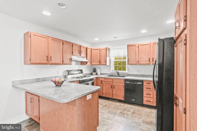 3320 NICOLE CT, Dover, PA 17315