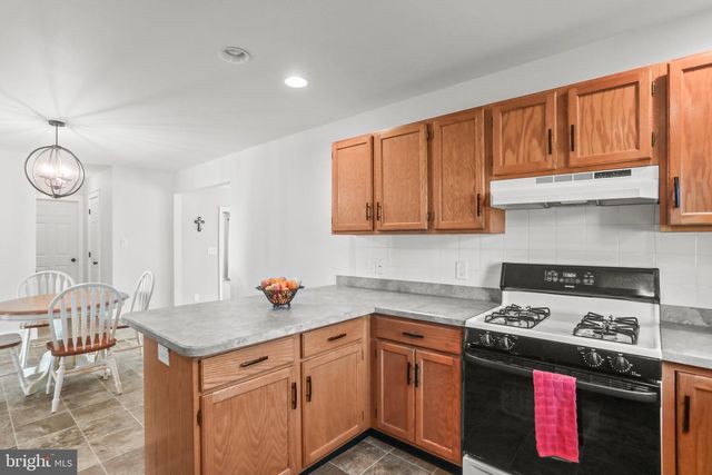 3320 NICOLE CT, Dover, PA 17315