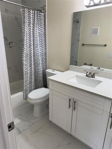 4481 W MCNAB Road W 19, Pompano Beach, FL 33069