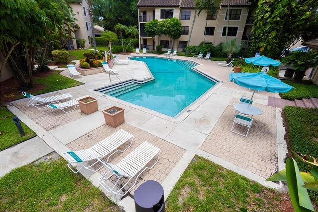 4481 W MCNAB Road W 19, Pompano Beach, FL 33069