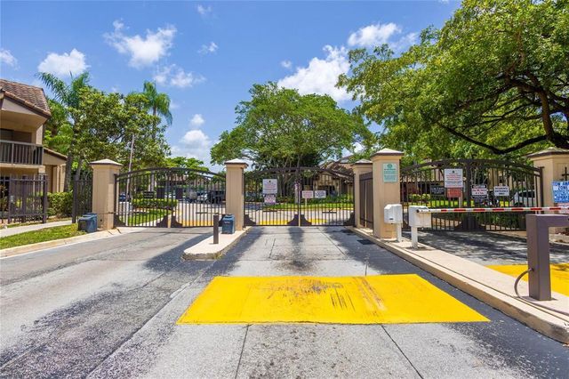 4481 W MCNAB Road W 19, Pompano Beach, FL 33069
