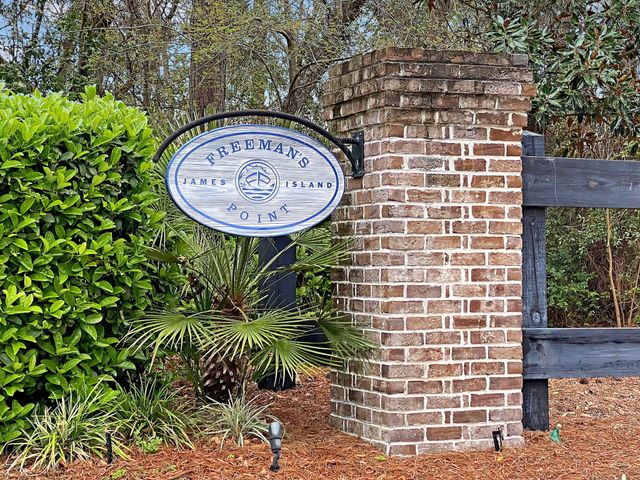 1442 Eutaw Battalion Drive, Charleston, SC 29412