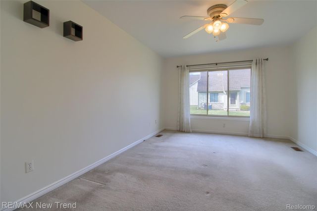 2759 Maple Forest Drive, Wixom, MI 48393