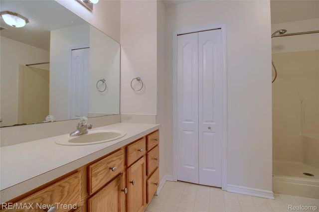 2759 Maple Forest Drive, Wixom, MI 48393