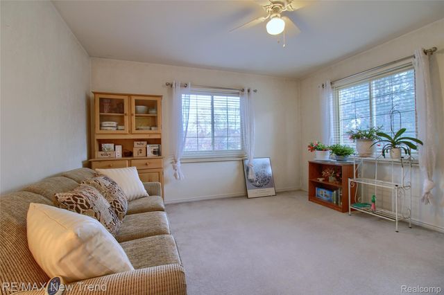 2759 Maple Forest Drive, Wixom, MI 48393