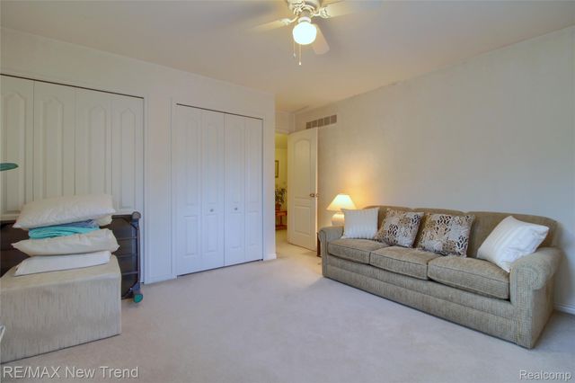 2759 Maple Forest Drive, Wixom, MI 48393