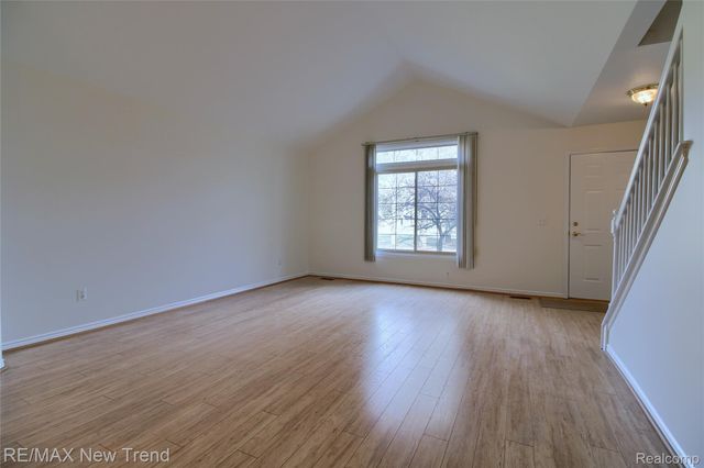 2759 Maple Forest Drive, Wixom, MI 48393