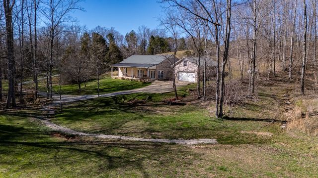 15 Clifton Rd, Lawrenceburg, TN 38464