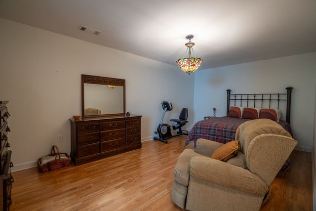 15 Clifton Rd, Lawrenceburg, TN 38464