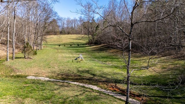 15 Clifton Rd, Lawrenceburg, TN 38464