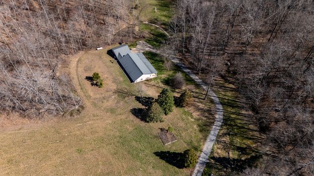 15 Clifton Rd, Lawrenceburg, TN 38464