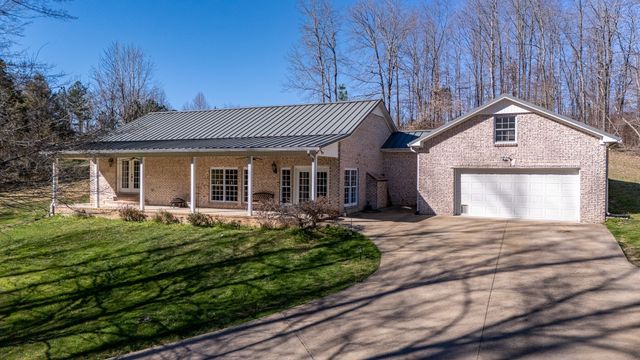 15 Clifton Rd, Lawrenceburg, TN 38464