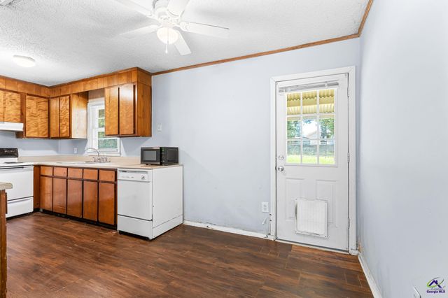 102 Oklahoma Avenue, Warner Robins, GA 31093