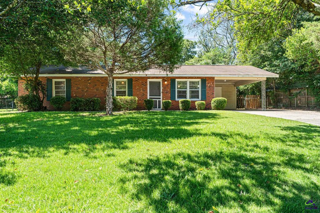 102 Oklahoma Avenue, Warner Robins, GA 31093