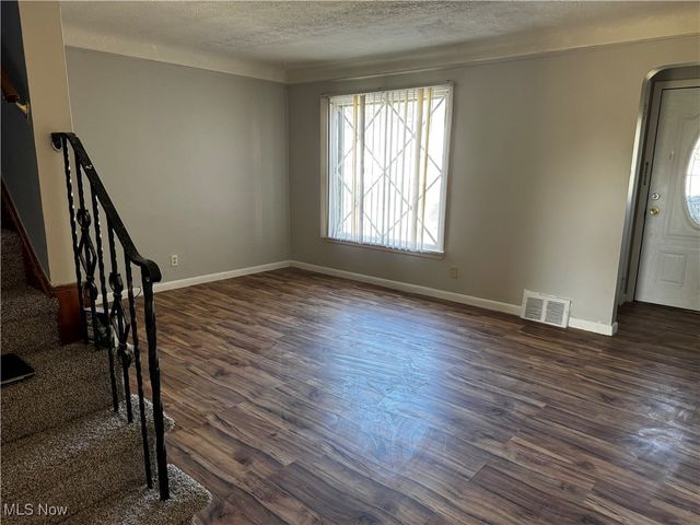 14708 Brunswick Avenue, Maple Heights, OH 44137