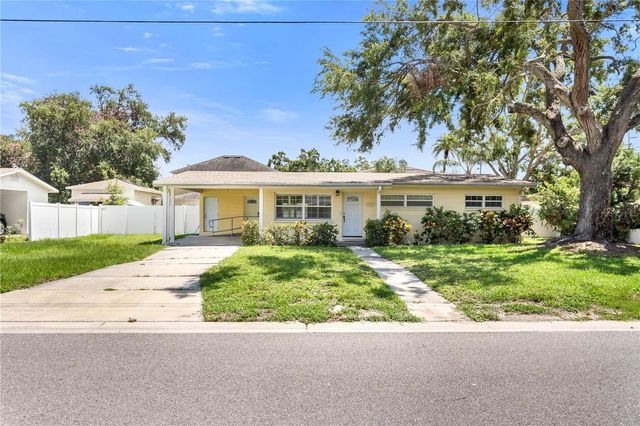 3414 W CARRINGTON STREET, Tampa, FL 33611